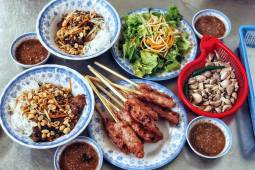 10 delicious pork lemongrass skewer in Hue for traveller